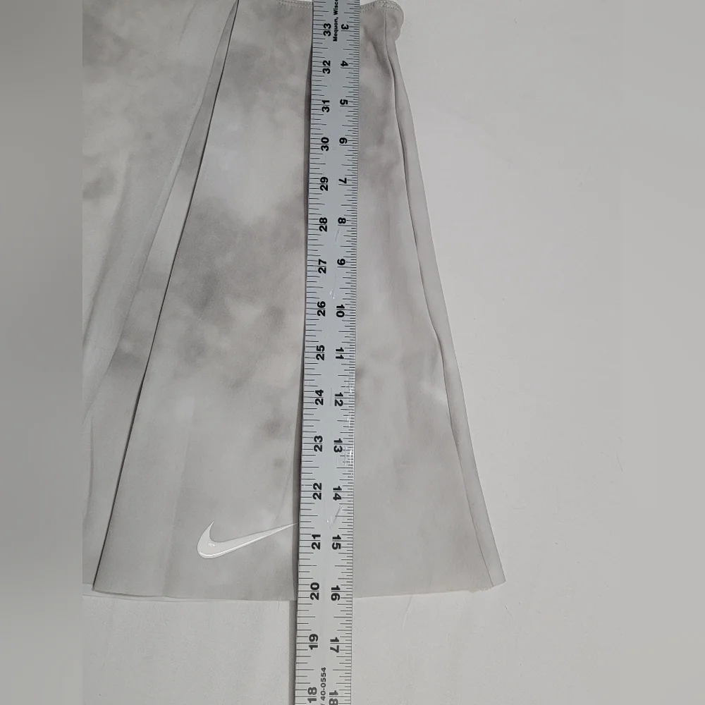 Nike Women’s Dri-FIT Club Long Printed Golf Pleated Skort Size Small Tie-dye